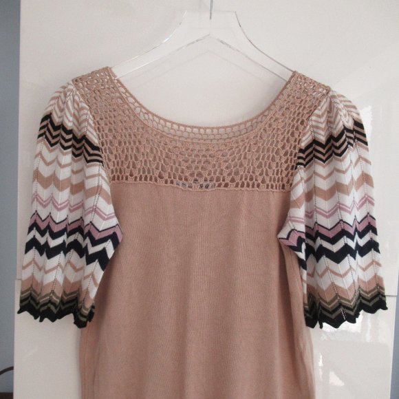 RXB Fitted Knitted Slip On Chevron Dress, Size M (Juniors), Beige Multicolor - Picture 4 of 13